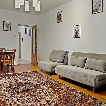 Afi Mall 3 Bedrooms - Perfect For Families Or Groups