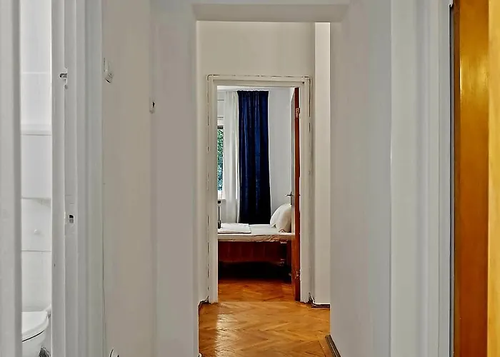 Apartment Afi Mall 3 Bedrooms - Perfect For Families Or Groups