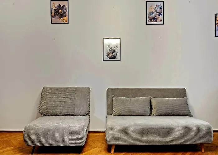 Afi Mall 3 Bedrooms - Perfect For Families Or Groups 아파트