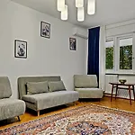Afi Mall 3 Bedrooms - Perfect For Families Or Groups *